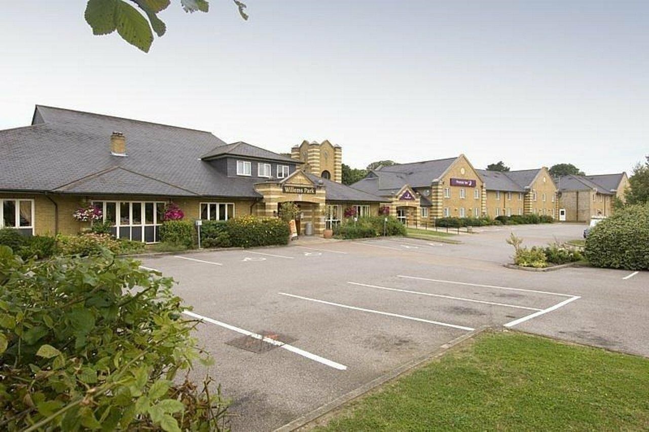 Premier Inn 奥尔德肖特 外观 照片